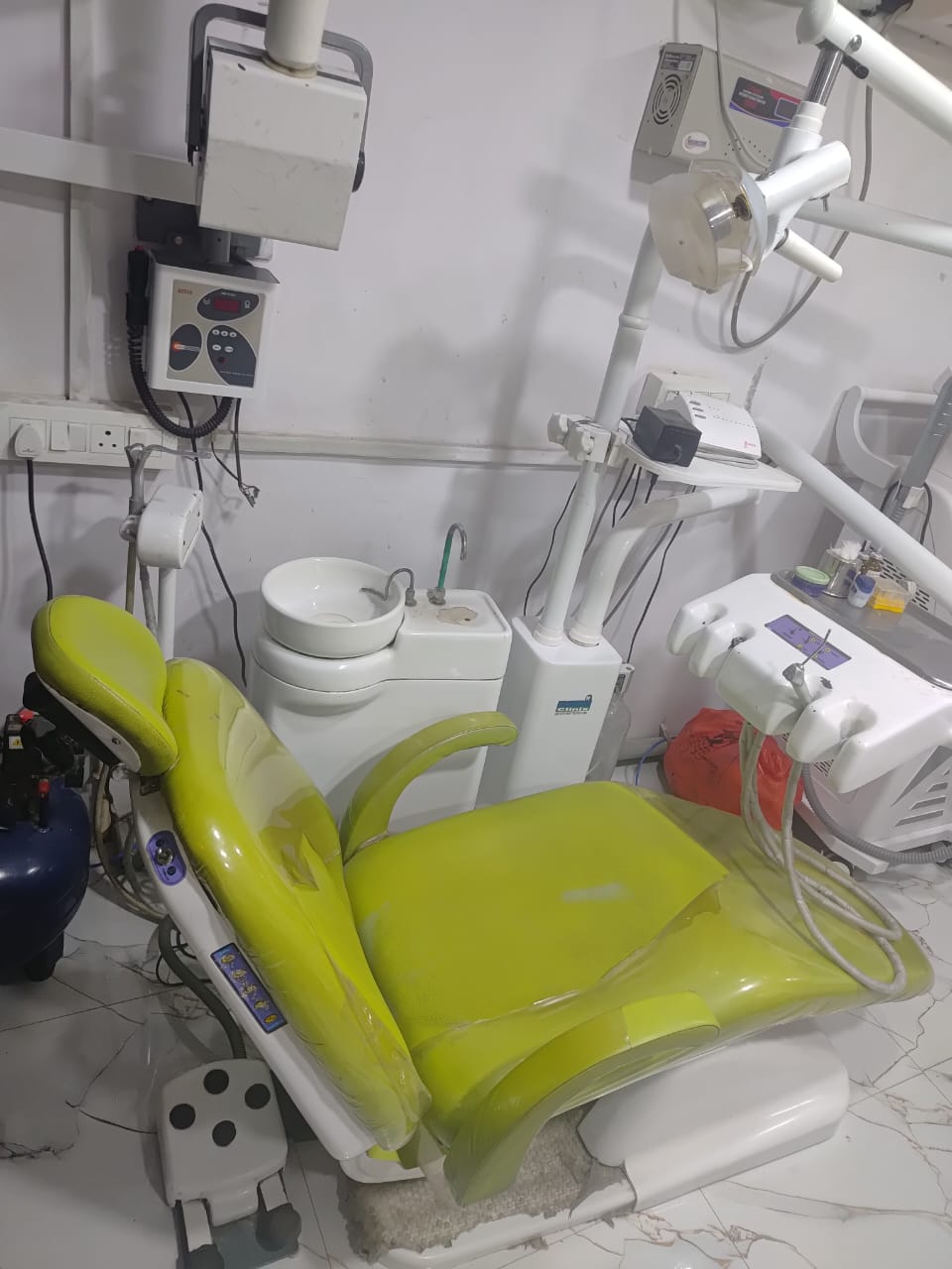 dentist in pardi